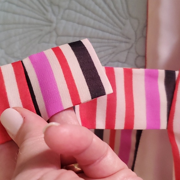 Cabi #3448--London Calling top - Picture 4 of 5